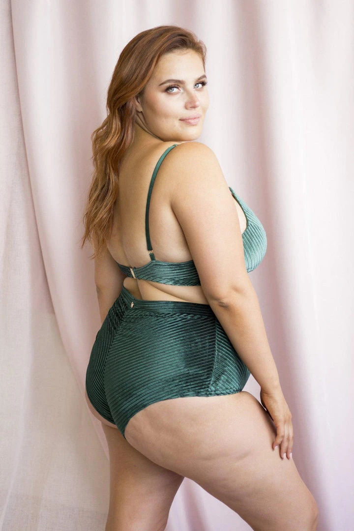 Lunalae Lana Top - Emerald Velvet All Pole Wear 11 Lunalae Lana Top - Emerald Velvet All Pole Wear