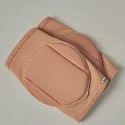 Queen Accessories Queen Kneepads - Caramel