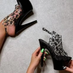 Hella Heels Make It Reign 7inch Stilettos - Black