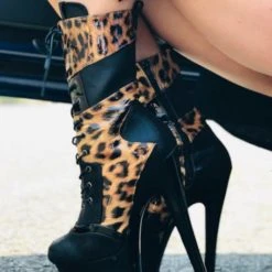 Hella Heels EmpireKicks 8inch Boots - Black