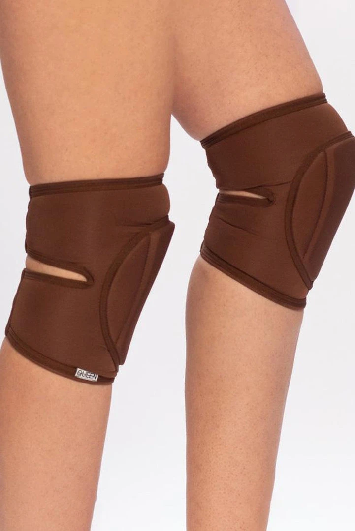 Queen Accessories Queen Kneepads - Cacao Plus Size Pole Wear 3 Queen Accessories Queen Kneepads - Cacao Plus Size Pole Wear