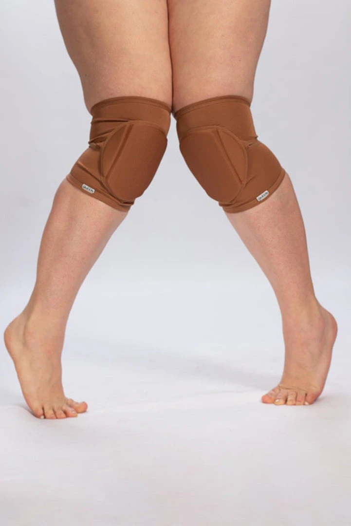 Queen Accessories Plus Size Pole Wear Queen Kneepads - Mocha 4 Queen Accessories Plus Size Pole Wear Queen Kneepads - Mocha
