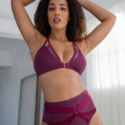 New In Tatiana Activewear Sofia Shorts - Wine