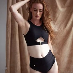 Sway Bettie Shorts - Black Crow All Pole Wear