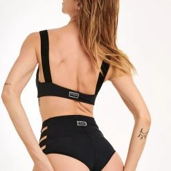 Paradise Chick Action Top - Black